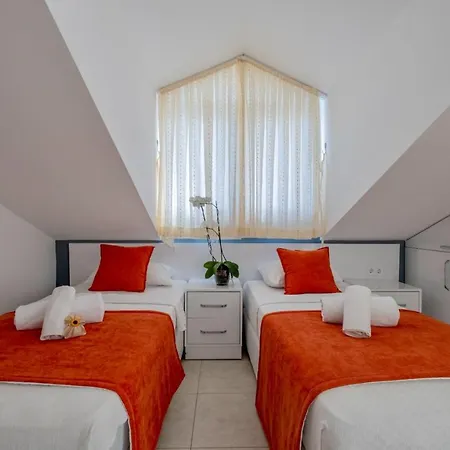 Sahra Villa